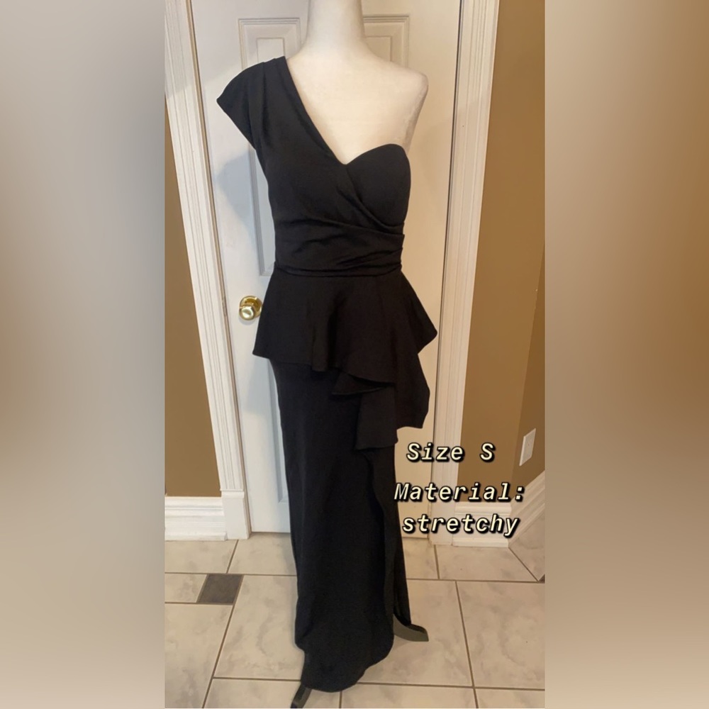 Dress - Picture 1 of 3